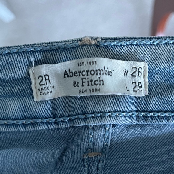 Light Wash Stretchy Skinny Jeans - Picture 3 of 4